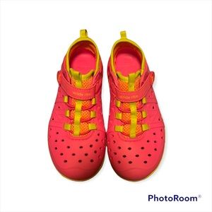 EUC Stride Rite Made 2 Play Phibian Water Shoes Size 12